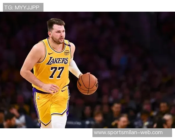 东契奇复出状态火热上半场14投5中斩获18分并送出5助攻