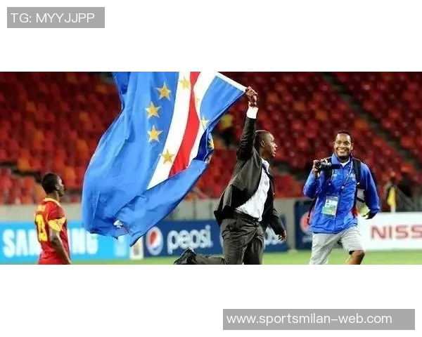 路易斯迪亚斯首发单曲讲述从贫困到足球巨星的奋斗历程 路易斯迪亚斯首发单曲讲述从贫困到足球巨星的奋斗历程